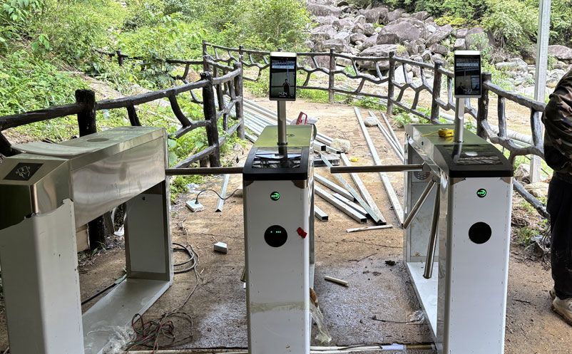 1753668464607550.jpg 44.jpg